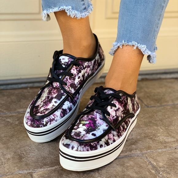 Floral Print Platform Retro Low Top Sneakers - Picture 8 of 8